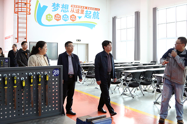 d267b660f5388a61ac7a1775bbf84fd6 .jpg