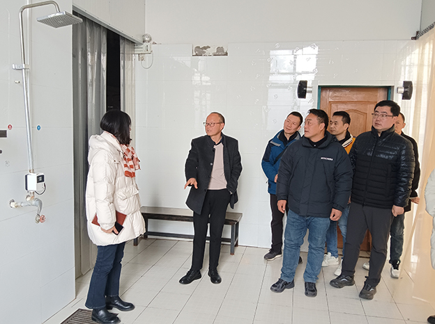 ��У���޺���Ӽ���˼�У�����ڷ����Ϲ��� ����.jpg